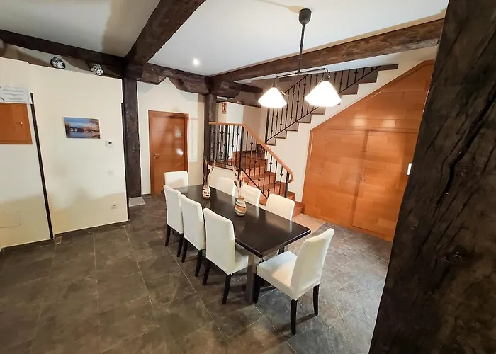 La Iglesuela Villa *